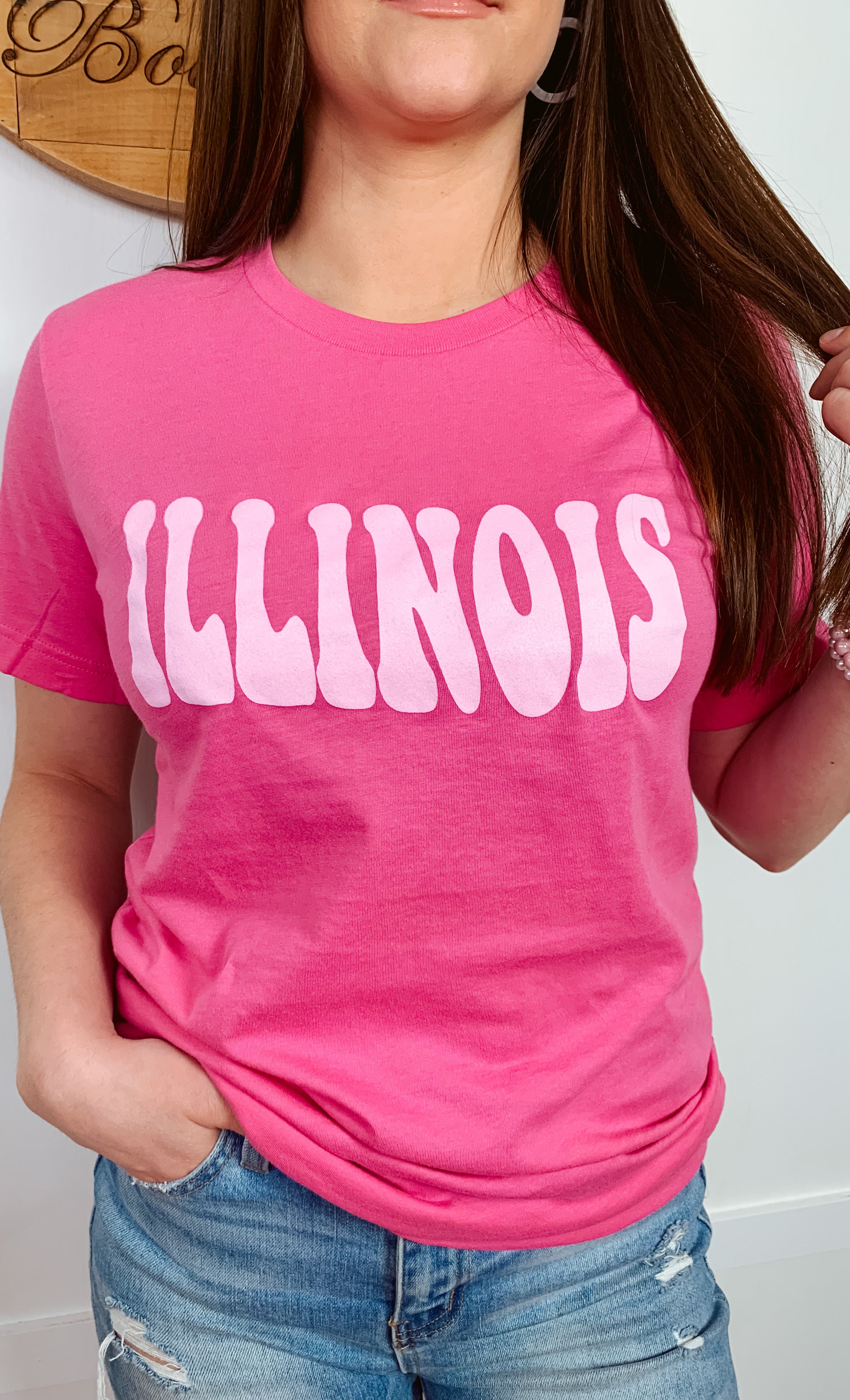 Illinois Graphic Tee on a pink bella chavas t-shirt